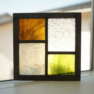 ステンドグラス パネル 住宅用 ステップライン シック 12cm×12cm【ステンド 室内窓 壁埋め込み 小窓 茶 緑 スクエア 明かり採り 新築 改築 新生活 リフォーム インテリア 建材パーツ 空間アク