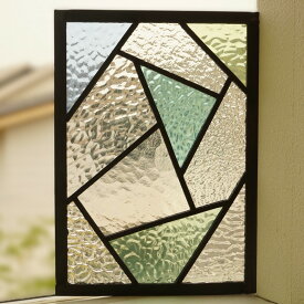 ステンドグラス パネル 住宅用 斜めライン グリーン×ブルー×クリア 長方形 20cm×28cm【ステンド 室内窓 壁埋め込み 小窓 フローラガラス 明かり採り 新築 改築 新生活 リフォーム インテリア 建材パーツ 空間アクセント 室内装飾 壁装飾】