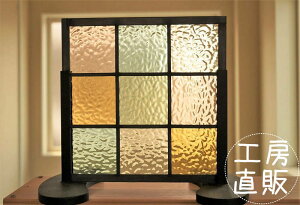 一点もの ステンドグラスパネル 住宅用 格子3×3 5種の淡い色の組み合わせ 25cm×25cm 【ステンド 室内窓 壁埋め込み 小窓 スクエア パステルカラー 明かり採り 新築 改築 新生活 リフォーム イ