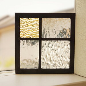 ステンドグラス パネル 住宅用 4つのガラス 格子 コハク×クリア3種のガラス 12cm×12cm 【ステンド 室内窓 壁埋め込み 黄色 スクエア 小窓 明かり採り 新築 改築 新生活 リフォーム インテリア