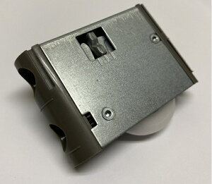 家研販売 KAKEN 木製引戸用 調整戸車 MR2-V4 コマ形状:V型 × 1個 上下左右調整機能付 耐久性27万回の安心設計です