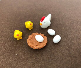 ひよこ一家セット にわとり 動物 フィギュア テラリウム フィギュア ミニフィギュア コケリウム ジオラマ 箱庭 かわいい おしゃれ ワークショップパーツ 苔盆栽 苔玉 観葉植物 テラリウム