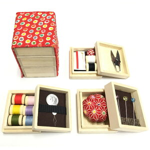 ≪ヒロ≫手のひらサイズ 三段のお針箱【桐箱 裁縫 手芸 にぎりばさみ ワンタッチ針 針山 待ち針 糸 かわいい】