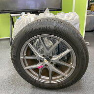 【中古】スタッドレスタイヤContinental Viking Contact 7サイズ275/60 R20アルミホイール付き4本セット…