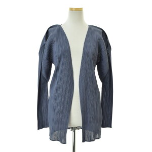 PLEATS PLEASE