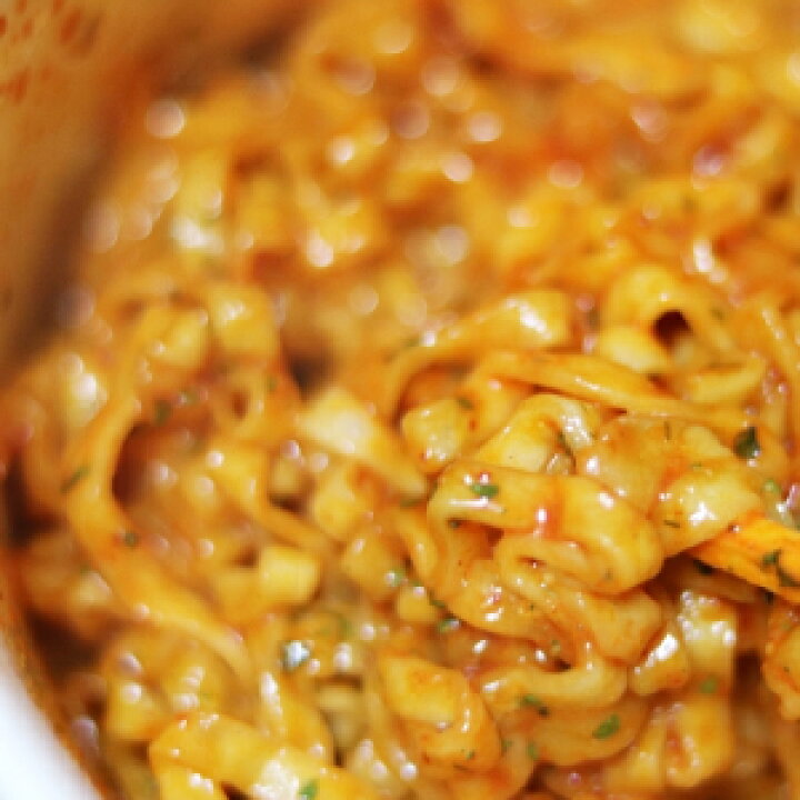 楽天市場 カップ カルボブルダック炒め麺 韓国食品 輸入食品 韓国お土産 韓国ラーメン 乾麺 インスタントラーメン ちょい辛ラーメン カップラーメン カルボナーラ風 Twice Bts おいしい 安心価格 Ydkg S 韓グルメ