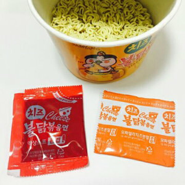 楽天市場 カップ チーズブルダック炒め麺 韓国食品 輸入食品 チーズ 乾麺 インスタントラーメン ちょい辛ラーメン カップラーメン Twice Bts おいしい 安心価格 Ydkg S 韓グルメ