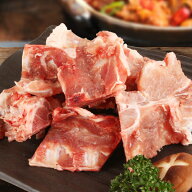 [凍] 豚背骨 カムジャタン用 1kg(450円)/5kg(1980円)日本産 お肉 韓国食材 韓国食品 韓国料理