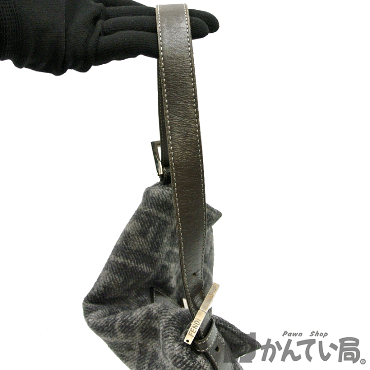 楽天市場】FENDI【フェンディ】26424 マンマバケット ズッカ柄 楽天市場】FENDI【フェンディ】26424 マンマバケット ズッカ柄