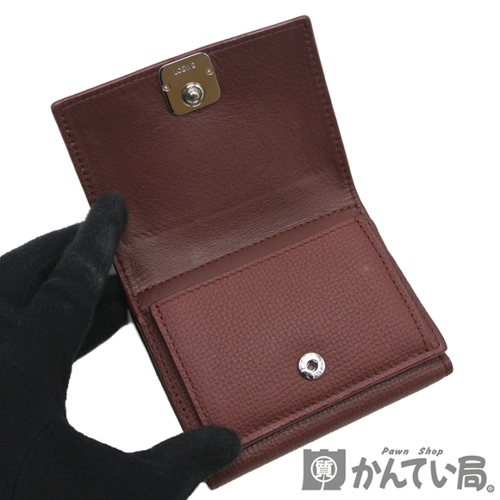 LOEWE ロエベ　折り財布　ボルドー　アナグラム　レザー　型押し　本革 LOEWE ロエベ 財布 二つ折り レザー ボルドー : ブランド