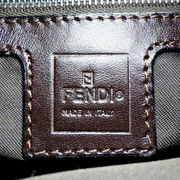 楽天市場】【FENDI】フェンディ 26686 ズッカ柄 ワンショルダーバッグ 