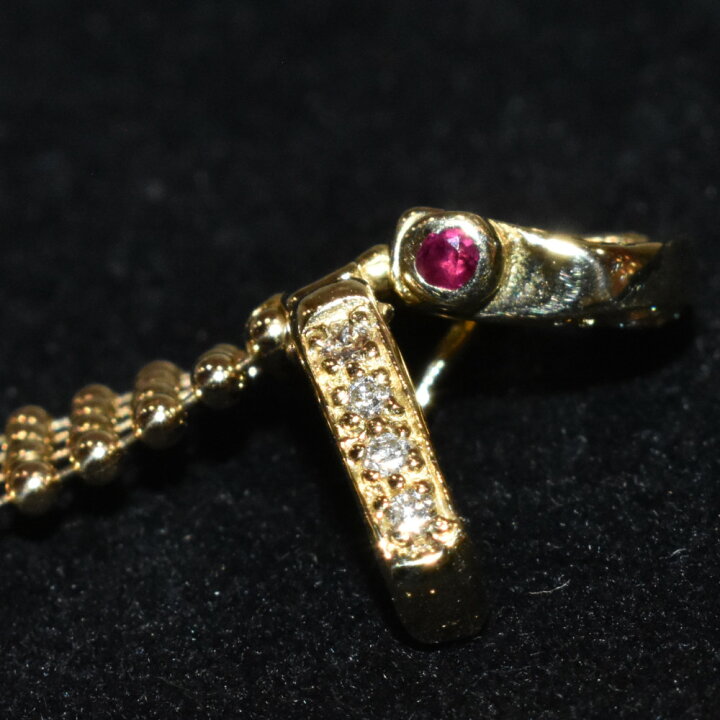 イエローダイヤ 0.15ct ルビー 拳銃 リボルバー ペンダントトップ  