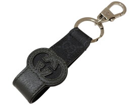 【箱あり】GUCCI　グッチ　カットアウト インターロッキングG　キーリング　701432　ブラック系　GGスプリームキャンバス×レザー　キーホルダー　小物　定番　メンズ　ウィメンズ　プレゼント包装可　ギフト【中古】松山朝生田店