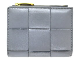 BOTTEGA　VENETA　ボッテガヴェネタ　マキシイントレチャート　カセット　コンパクトウォレット　グレー系　カーフレザー　二つ折り財布　レディース　ウィメンズ　メンズ　人気　プレゼント包装　ギフト【中古】松前R56号店