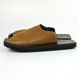 JUTTA NEUMANN　ユッタ ニューマン　24-093-610-0007-2-0　サンダル　ベージュ　茶　サイズ表記D9　日本サイズ約27.0cm程度　レザー　メンズサンダル　アパレル　【中古】