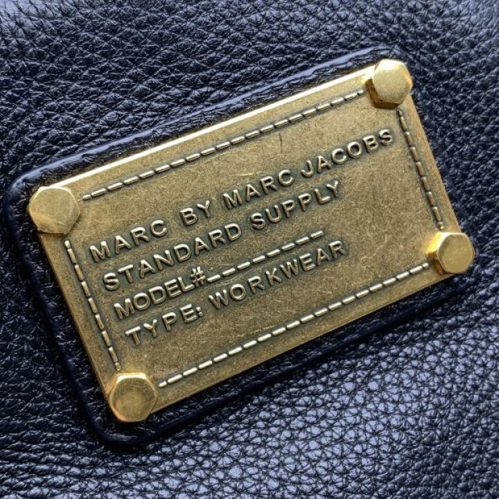 楽天市場】MARC JACOBS マークジェイコブス M3PE087 クラシックQ 