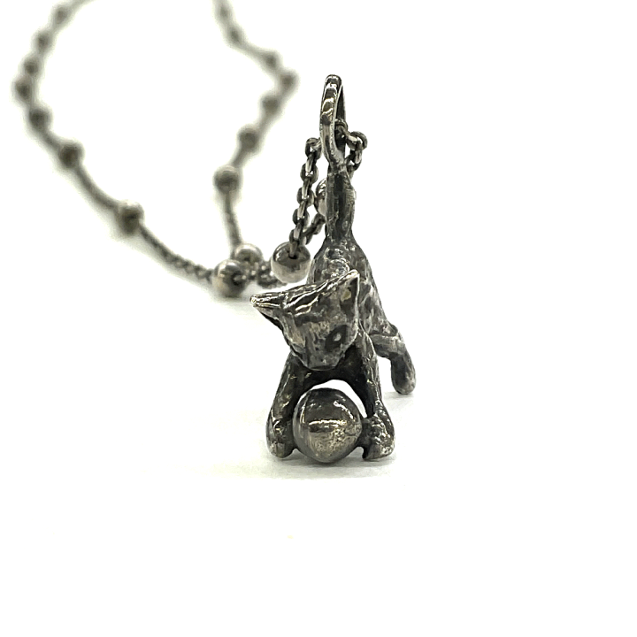 美品⭐️ SAINT LAURENT 猫チャーム ネックレス 美品⭐️ SAINT LAURENT 猫チャーム ネックレス