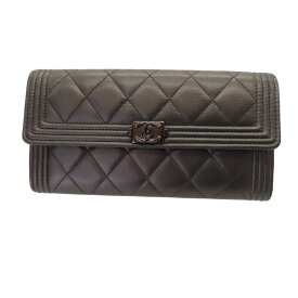 ≪値下げ≫【中古】CHANEL シャネル A80286 ボーイシャネル グレインドラムスキン キャビア キャビアスキン ブラック 黒 シャネルロゴ 金具ブラック 長財布 レディース マトラッセ ココマーク 財布 レザー A2406338【無料ギフトラッピング承ります】