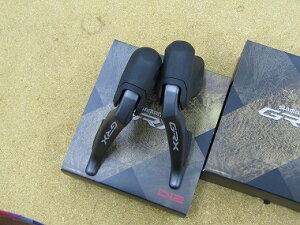 SHIMANO V}m SHIMANO V}m GRX DI2 fBXNu[L fARg[o[ 2x11Xs[h ST-RX815