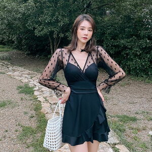 水着 体系カバー水着 ワンピース フリル 谷間魅せ 盛れる かわいい 大人可愛い きれいめ セクシー sexy シンプル カジュアル ナチュラル ゴージャス 華やか 大人 大人っぽい おしゃれ お洒落