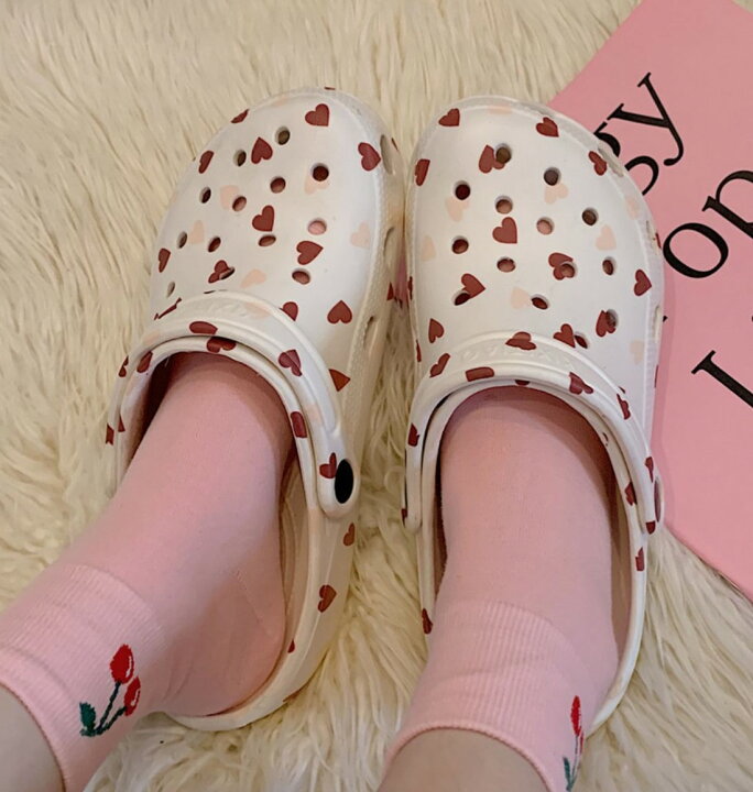 楽天市場 ハート柄 サンダル スリッパ レディース ガールズ かわいい おしゃれ 白 ホワイト 赤 レッド クロックス風 軽い 屋外 室内 外 かかと 軽量 22 5 25 5cm ルームシューズ 韓国 雑貨 厚底 軽い 可愛い Kathina