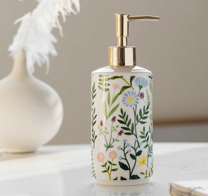 楽天市場 詰め替え ボトル ホルダー 白 ホワイト ゴールド 花柄 レトロ 韓国 雑貨 インテリア 北欧 おしゃれ 洗面所 ハンドソープ 容器 収納 大容量 ソープ 陶器 ポンプ ソープボトル 筒形 ソープディスペンサー かわいい Kathina