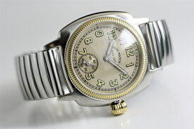 エイジング加工を施したヴィンテージ・デザインのVAGUE WATCH Co. ヴァーグ・ウォッチ・カンパニー COUSSINクォーツ腕時計/クッション型ケース採用/ボーイズサイズ