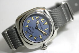 M.R.M WATCH 1930年代の復刻 カルフォニア・ダイヤルウオッチ ユニークダイアル 12時間表示のクォーツ腕時計 スモールセコンド モントルロロイ M.R.M.W. CUSHION WATCH クッションウォッチ califonia dial watch