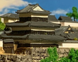 完成品■鳥取城 城コレ　ケース付き　サイズ(W113×D92×H113mm) 日本の城　お城のジオラマ模型　プラモデル　城郭模型