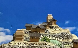 完成品■八王子城 城コレ　ケース付き　サイズ(W113×D92×H113mm) 日本の城　お城のジオラマ模型　プラモデル　城郭模型