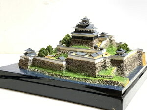 [i] b{iߏEb{sۂ̓j@{100@{̏@̃WI}͌^@vf@s͌^