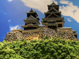 [完成品] 米子城（米子市久米町、湊山）ケース付き　ミニサイズ　続日本100名城　日本の城　お城　ジオラマ　模型　プラモデル　城郭模型
