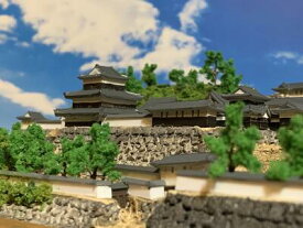 [完成品］鳥取城（鳥取市東街・久松山）ケース付き　ミニサイズ　日本100名城　日本の城　お城　ジオラマ　模型　プラモデル　城郭模型