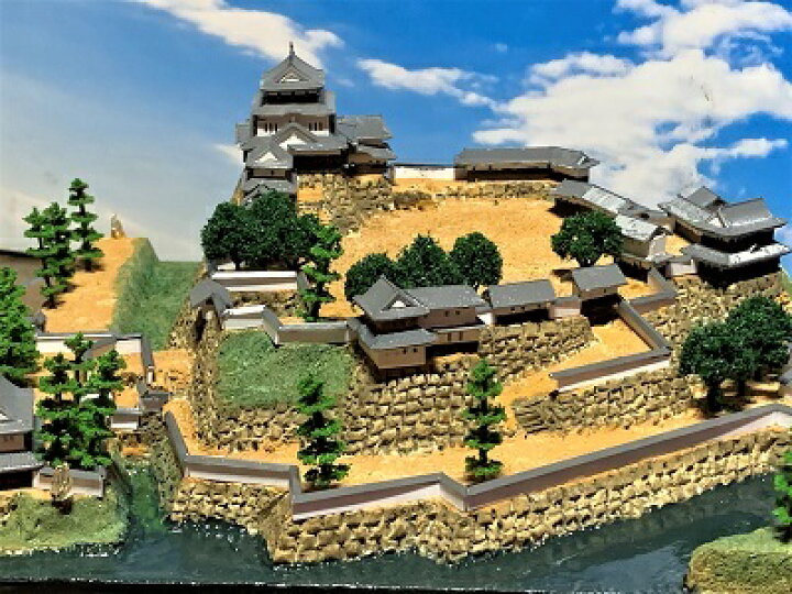 楽天市場 城ミニ 完成品 岡崎城 ケース付き ミニサイズ 徳川家康ゆかりの城 日本100名城 日本の城 お城 ジオラマ 模型 プラモデル 城郭模型 お城のジオラマ鍬匠甲冑屋