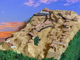 [完成品］観音寺城（滋賀県安土町石寺）　ケース付き　ミニサイズ　日本の城　お城　ジオラマ　模型　プラモデル　城郭模型