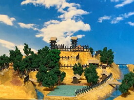 [完成品］竹中城（甲賀市甲南町新治）　ケース付き　ミニサイズ　　日本の城　お城　ジオラマ　模型　プラモデル　城郭模型