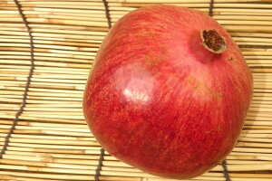 【旬のオススメ】USA産柘榴(ザクロ) 1個