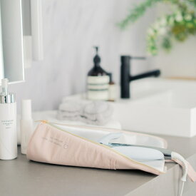 Y-Style ヘアアイロンケース トラベル収納 アイロンポーチ 耐熱ポーチ ポケット付き コード収納 撥水 軽量 旅行 出張 パッキング 収納 コンパクト 吊り下げ 引っ掛け 持ち運び 携帯用 便利グッズ コテ カールアイロン ヘアアイロンホルダー 熱いまま トラベルポーチ