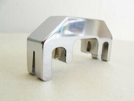 バイオリン用ミュート 消音器 金属製 クローム 弱音器 夜間練習 自宅練習 室内演奏 楽器アクセサリー 駒取り付けタイプ 練習用アイテム 音量調整 減音効果 弦楽器用品 ヴァイオリン 消音