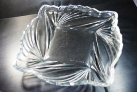 KUKU　30cm　パーティープレートSMK [日本製　ガラス　洋食器　洋風　スクエア　ディナー　プラター　大皿　盛皿　角皿　レストラン　業務用　おしゃれ　きれい　ライン]