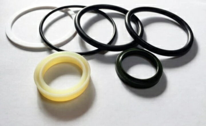 シールキット PC30-6 バケットシリンダー用 コマツ / 建設機械部品販売サイト 千乃蔵(せんのくら) シールキット コマツPC60,60L-6 バケットシリンダーキット シールヘッド側 シリンダー シール オイルシール oリング