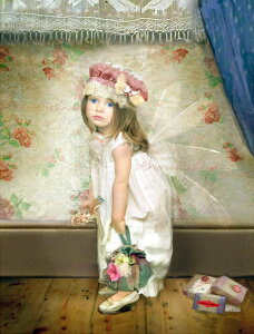 Vg d G g~Xtb^[[Yi܂̃[Y̏j O[eBO bZ[W J[h tFA[ GWF tHgOt A[g BNgA Charlotte Bird V