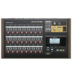 TASCAM Studio Bridge 24o̓I[fBIC^[tF[X}`gbNR[_[