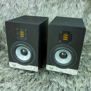 EVE Audio SC207 2-Way, 7 Active Speaker�i�y�A�j�A�E�g���b�g�i
