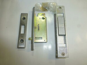 KH-24@@YKK@}ɉfĂ钌̎󂯂ȂB