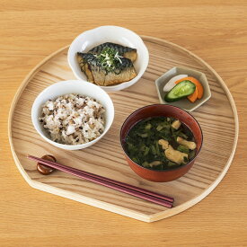 【KEYUCA公式店】ケユカ 滑りにくい半月木目トレイ 35cm [木製 お盆 天然木 ランチョン ランチ ディナー おしゃれ ファミリートレイ 半月盆 木製 木製トレイ 日本製 丸 木製トレー 丸型 ランチョントレー 滑りにくい トレー テーブルウェア キッチン雑貨 木のトレイ 丸盆]