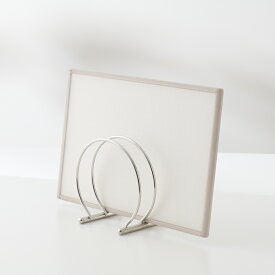 【KEYUCA公式店】ケユカ カッティングボードスタンド[おしゃれ ステンレス デザイン シンプル まな板スタンド まな板立て キッチン用品 オシャレ キッチン雑貨 まな板 スタンド まな板ホルダー キッチングッズ 台所用品 キッチン 便利グッズ キッチンツール プレゼント]