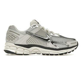 5/20【本日限定】1000円クーポンあり!!Nike Nike Zoom Vomero 5 Photon Dust Metallic Silver (Women's) ナイキ FD0884-025 ウィメンズ レディース スニーカー ランニングシューズ 19SX-20230908234456-103