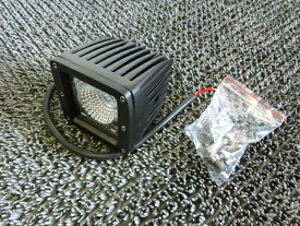 【中古】★新古品・アウトレット品★ LEDWORKLIGHT 四角型 LEDライト 汎用 加工で 1個のみ 約8×7.5cm / G2-1274