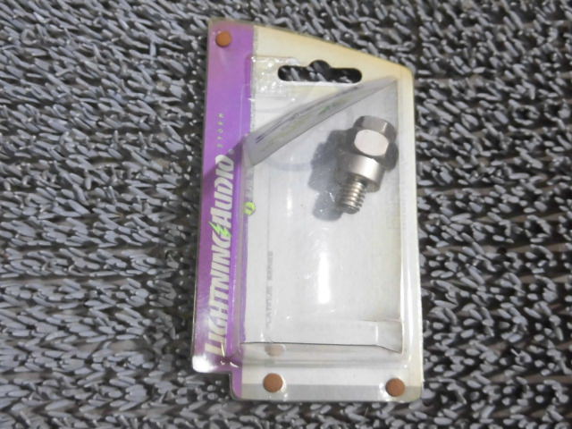 中古 新品 Lightning 評判 Audio ライトニングオーディオ 現金特価 ボルトコンバーター STORM SSMB1 H4-020